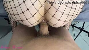 pau grande arrebentando minha buceta e gozando no meu rostinho completo no sheer e red