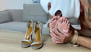 the horny boyfriend indulges in sniffing his girlfriend's stinky feet