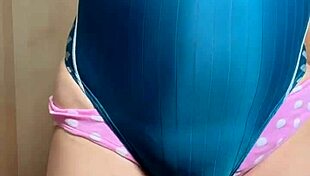 妄装 水泳部女子の競泳水着を着てアナル調教される