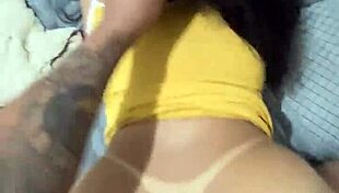 she's moaning LOUDLY on all fours while orgasming on the eater's dick with marquinha