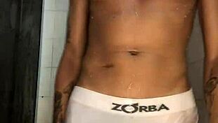 novinho strokes big dick in shower