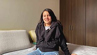 Offering money to tourist for lesbian sex at home