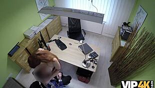 Vip4k isabella d la sua vagina rasata per scopare per ottenere un grosso prestito