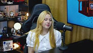 A Ninfeta Viamms Avalia O Mastro Do Ruan E Deu Uma Boa Nota Ser� Que Ela Gostou Da Rola Dele - P�pum No Barraco