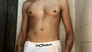 novinho strokes big dick in shower