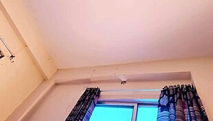 Girls Fuck in Passionate Threesome Homemade 😘