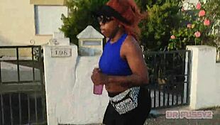 Ruiva De Rabo Gigante Filmada A Treinar Pelo Amante!