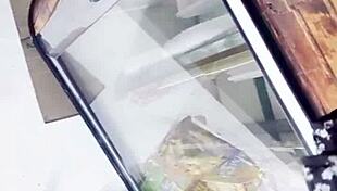 Upskirt en la tienda