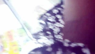 Upskirt en la tienda