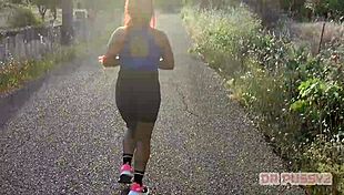 Ruiva De Rabo Gigante Filmada A Treinar Pelo Amante!