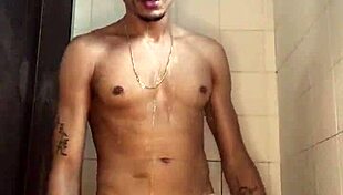 novinho strokes big dick in shower
