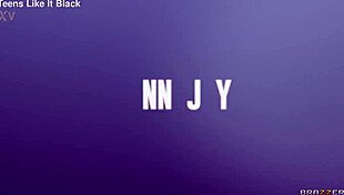 Bunkbed surprise with Minni Joy 😲 Brazzers fun