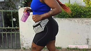 Ruiva De Rabo Gigante Filmada A Treinar Pelo Amante!