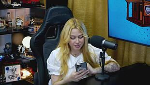 A Ninfeta Viamms Avalia O Mastro Do Ruan E Deu Uma Boa Nota Ser� Que Ela Gostou Da Rola Dele - P�pum No Barraco