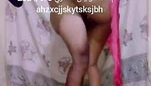 Arabic Yemeni wife with six ass.