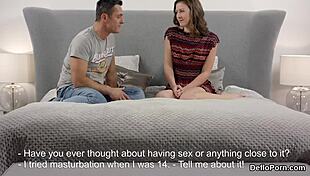 Поцелуйная киска показывает розовую пизденку и теряет девственность