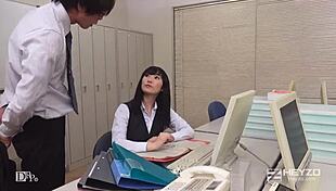 Yui Watanabe relieves stress by sucking for the new employee who only has sex skills 1