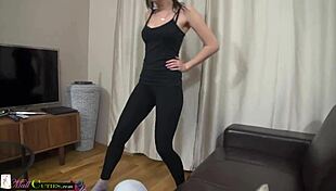 Teens trade sex for clothes at the mall 😏