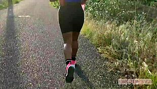 Ruiva De Rabo Gigante Filmada A Treinar Pelo Amante!