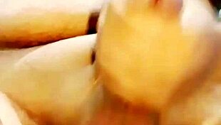 I shoot my cum in this masturbation session