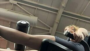 she works out and masturbates in public, feeling the thrill