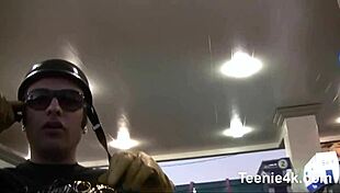 Hot Fuck Slim Babe Amateur Love Take Monstrous Love Stick In Wth Lips Till Sperm.