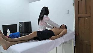 I give a sensual massage to a 20-year-old mulata with perfect ass, seducing her in the massage room