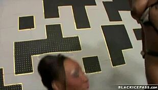 Angel Eyes and Roxy Reynolds Kissing Licking Pussy Cunilingus