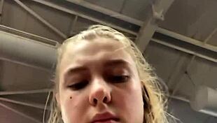 she works out and masturbates in public, feeling the thrill