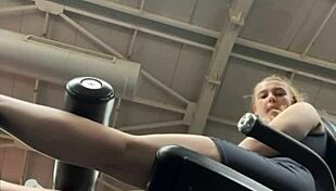 she works out and masturbates in public, feeling the thrill