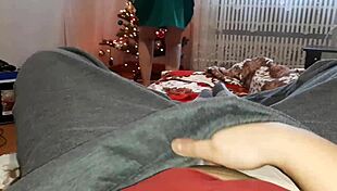 while my stepsister decorated the christmas tree on christmas eve, i masturbated riskily