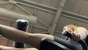 she works out and masturbates in public, feeling the thrill