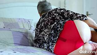 savana's solo fingering with big tits and curves 😍