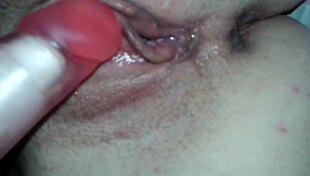 Hey, watch Joice reach pussy orgasm with vibrator toys