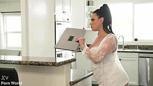 oh man, mona azar caught on cam by her porn boyfriend!