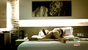 La despistada camara espia a esposa cuckold que no quer�a sentirse grabada pero si que su marido lo viera en el canal chequense el audio es lo mas rico