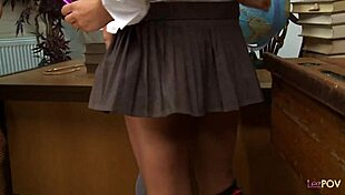 Blondes Master Pussy Eating In Threesome