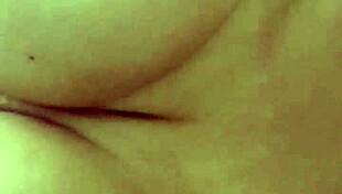 kleine vorstellung shows close up friend girlfriend lesbian pussy licking