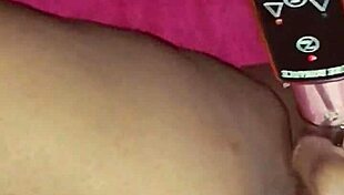 Play with that pussy, it's so inviting 😍