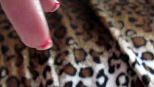 i watch my big clit orgasm closeup