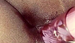 Play with that pussy, it's so inviting 😍