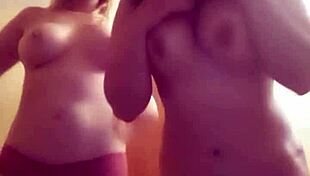 spanish lesbians live