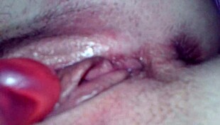 Hey, watch Joice reach pussy orgasm with vibrator toys