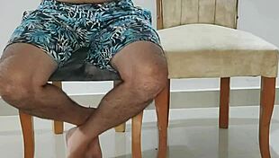 casero cachonda colombiana engaña a su marido con el su hermanastro