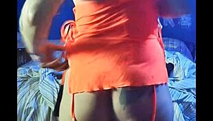 Big Booty White Girl Interacts With My BWC