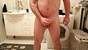 David Neptun's intriguing solo jerking session