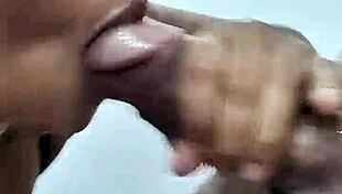 Marido Cuckold Chamou Assinante Do Xvideos Red Para Brincar Com A Boca Da Esposa Junto Com Ele Ad�o E Eva