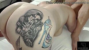 Livie Blainn and Aliyah Taylor, let's play with our pussies and lick each other, they say in the bedroom.