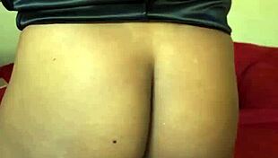 Ebony Milf Feels Vibrator Pleasure Then Pees