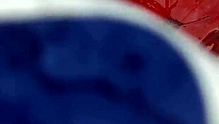 vecinas tomando sol en la terraza